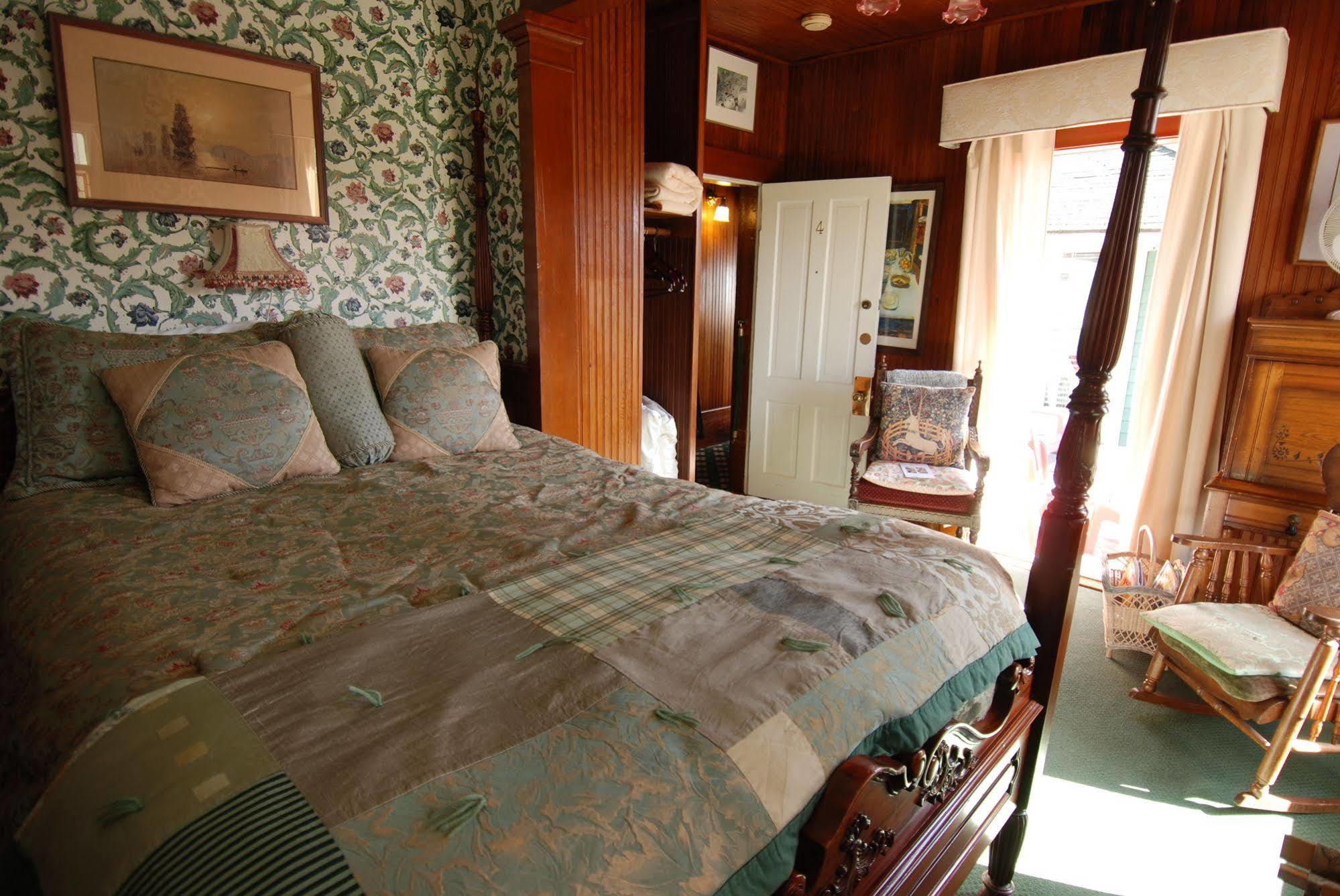 Inn Shelburne 3*