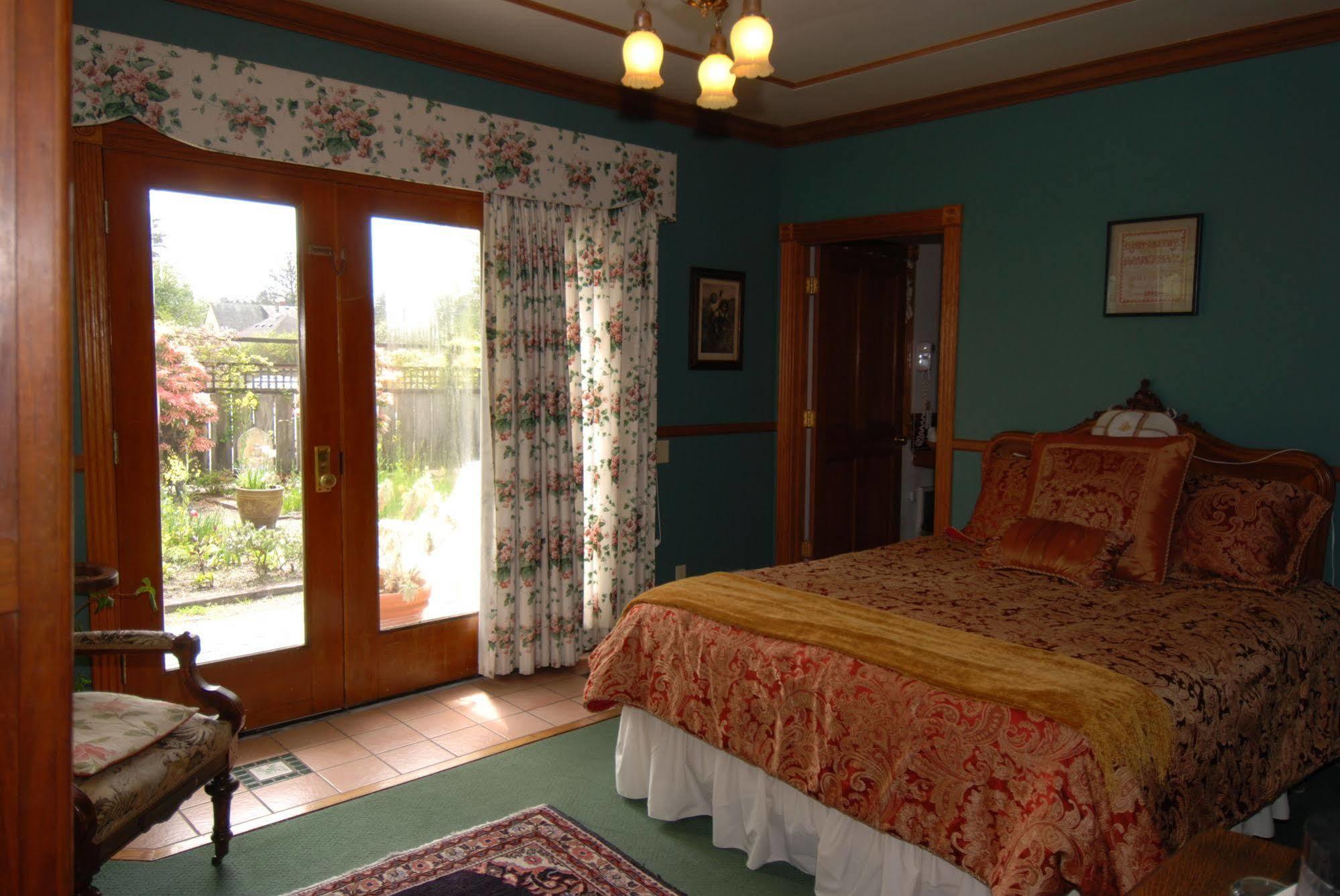 Inn Shelburne Seaview